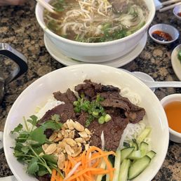 B1 - grilled lemongrass beef vermicelli bowl