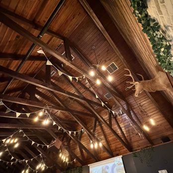 Cob & Pen - Interior - Beer Bar Near Me - Lakeland, Florida
