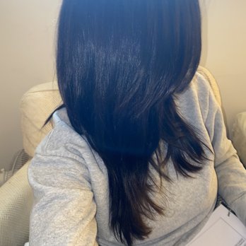 Salon Yangmi - My hair was boring before this haircut! I love my hair now - Hair Salons Near Me - Niles, Illinois