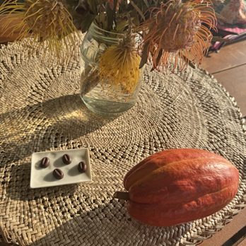 Pine Village Small Farm - Homemade coffee chocolate beans - Coffee Roasteries Near Me - Holualoa, Hawaii Pine Village Small Farm - Homemade coffee chocolate beans - Coffee Roasteries Near Me - Holualoa, Hawaii