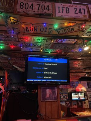 Barney's Beanery by null