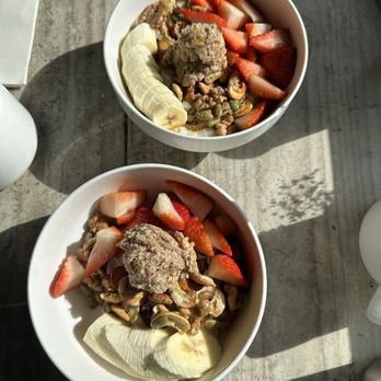 Tribal All Day Cafe - Superfood Oatmeal & Yogurt Parfait - Cafes Near Me - Dallas, Texas Tribal All Day Cafe - Superfood Oatmeal & Yogurt Parfait - Cafes Near Me - Dallas, Texas