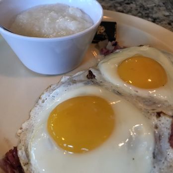 BB’s Bagels - Two eggs, corn beef hash and grits - Breakfast & Brunch Near Me - Alpharetta, Georgia