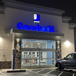 Exterior photo of Goodwill - Louisville, Kentucky Exterior photo of Goodwill - Louisville, Kentucky