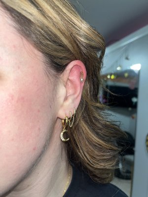 【here's】SPINAL DOUBLE PIERCE here's】SPINAL DOUBLE PIERCE（10 Unique Piercings You've