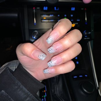 Grace Nail & Spa - Ombré nails with glitter - Nail Salons Near Me - Bayside, New York