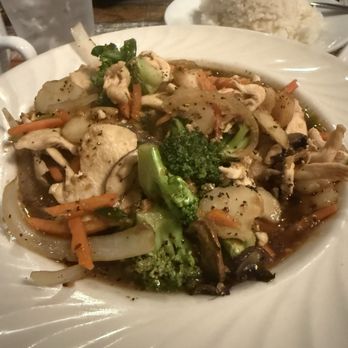 Bann Thai - Thai Near Me - Edwardsville, Illinois