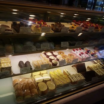 Fay Da Bakery - Bakeries Near Me - New York, New York