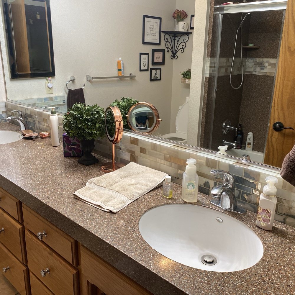 Straight Edge Tile - Old backsplash and accent in shower in front bathroom - Tiling Near Me - Chico, California Straight Edge Tile - Old backsplash and accent in shower in front bathroom - Tiling Near Me - Chico, California
