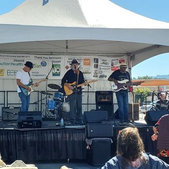 Castro Valley Fall Festival - Live music - Festivals Near Me - Castro Valley, California Castro Valley Fall Festival - Live music - Festivals Near Me - Castro Valley, California