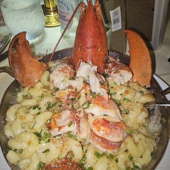 Redeye Grill - Lobster Mac and cheese - New American Near Me - New York, New York Redeye Grill - Lobster Mac and cheese - New American Near Me - New York, New York