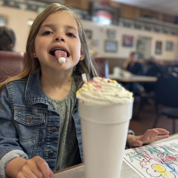 Star Country Cafe - Happiest girl - Cafes Near Me - Star, Idaho Star Country Cafe - Happiest girl - Cafes Near Me - Star, Idaho