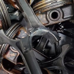Grease Monkey - Connecting rods and pistons destroyed due to lack of oil