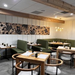 Vine And Olive - Bar seating area