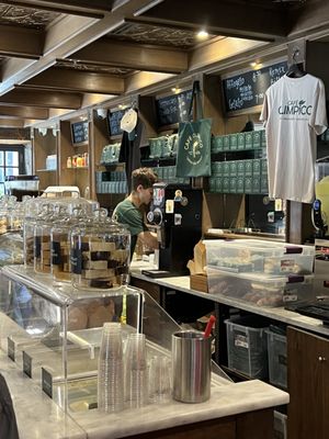 Café Olimpico - Vieux-Montréal by null