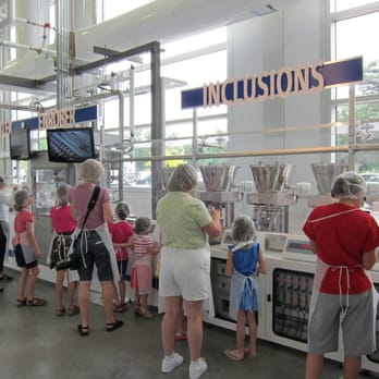 Hershey's Chocolate World - "Make Your Own Chocolate Bar" at Chocolate World - Kids Activities Near Me - Hershey, Pennsylvania Hershey's Chocolate World - "Make Your Own Chocolate Bar" at Chocolate World - Kids Activities Near Me - Hershey, Pennsylvania