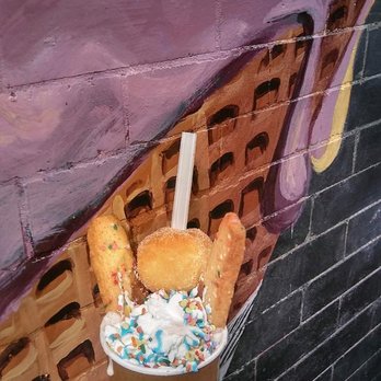 BomboBar - Funfetti hotter chocolate - Desserts Near Me - Chicago, Illinois BomboBar - Funfetti hotter chocolate - Desserts Near Me - Chicago, Illinois