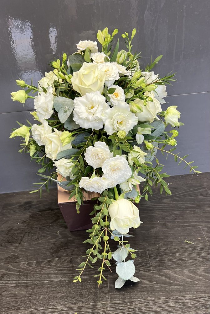 THE ART OF FLOWERS Updated March 2024 219 Seaview road, Wallasey