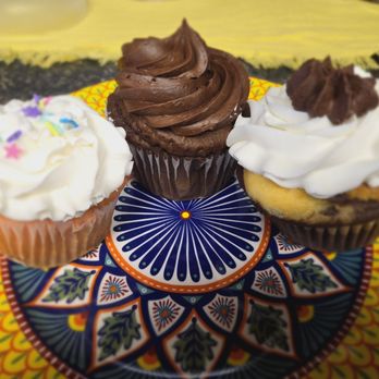 Cora Cakes - My trio of cupcakes: strawberry, chocolate, and marble. - Cupcakes Near Me - Tulare, California