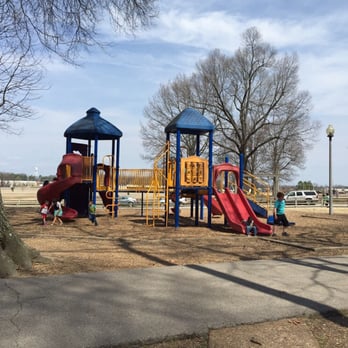 Freeman Park - Simple, but entertaining park. - Parks Near Me - Memphis, Tennessee