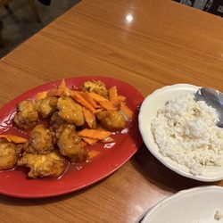 Carrie Lee's of Orion - Absolutely the BEST sweet & sour chicken!