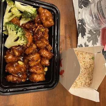 Fortune House - Orange chicken with fried rice - Chinese Near Me - Hutto, Texas Fortune House - Orange chicken with fried rice - Chinese Near Me - Hutto, Texas