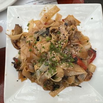 Bang! - Drunken noodle - Vegetarian Near Me - Charlottesville, Virginia