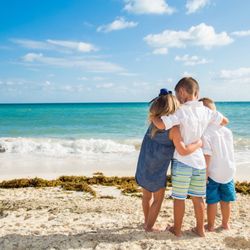 Thomas Tours & Travel - Priceless family memories-Cancun