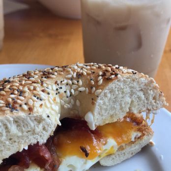 11 Degrees North - Coffee & Tea Near Me - Chicago, Illinois