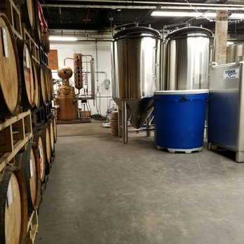 GrandTen Distilling - The tour - Beer, Wine & Spirits Near Me - Boston, Massachusetts