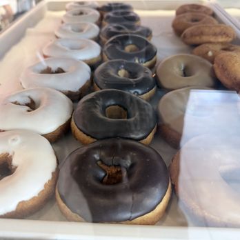 Randy's Donuts - Donuts Near Me - Chula Vista, California