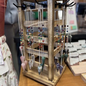 2nd Glances - Used, Vintage & Consignment Near Me - Sanford, North Carolina