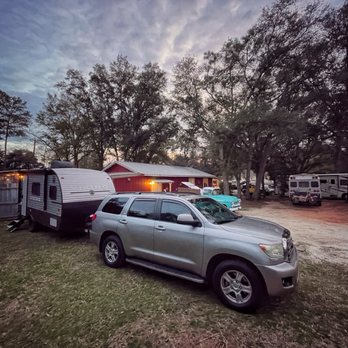 BILL-E's - Parking - Burgers Near Me - Fairhope, Alabama