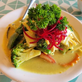 Chiang Rai - Green chicken curry - Thai Near Me - North York, Ontario