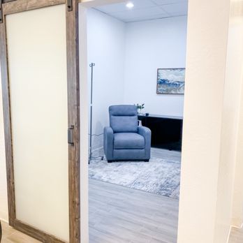 Arizona Ketamine Specialists - Therapy room 2 - Counseling & Mental Health Near Me - Glendale, Arizona Arizona Ketamine Specialists - Therapy room 2 - Counseling & Mental Health Near Me - Glendale, Arizona