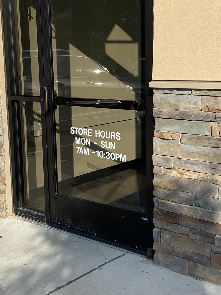 SOAPS N SUDS LAUNDROMAT Updated May 2024 11124 Jefferson Ave