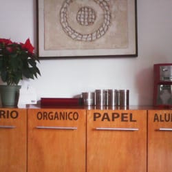 Carlos Manuel Bonfil Neumólogo - En la sala de espera