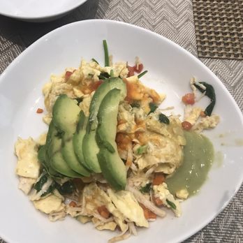 Médano - Breakfast: veggie & chicken breast scrabble - Hotels Near Me - Cabo San Lucas, BCS