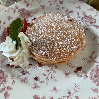 Little Hen - Rose Petal Pancake - Breakfast & Brunch Near Me - Miami, Florida Little Hen - Rose Petal Pancake - Breakfast & Brunch Near Me - Miami, Florida