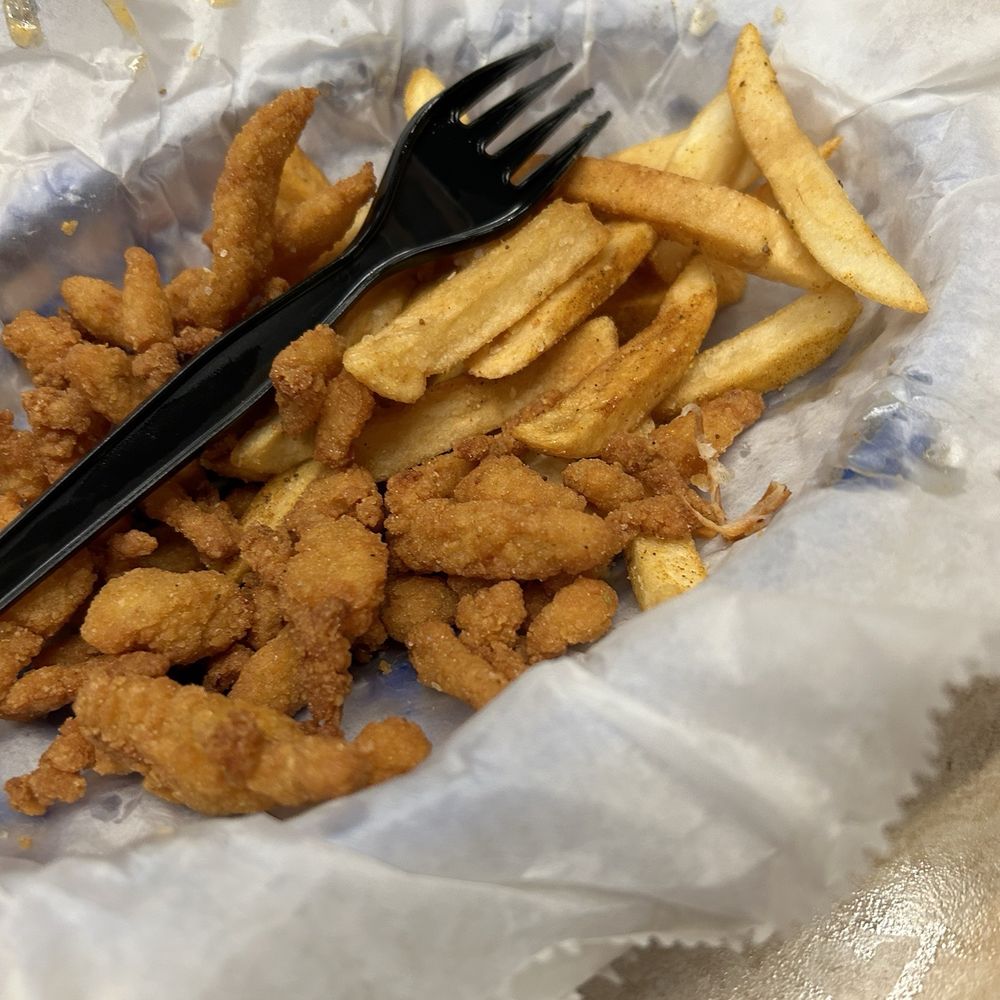 Clermont Oyster Bar - Clam strips - Seafood Near Me - Clermont, Florida