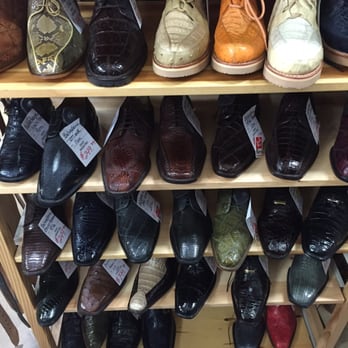 Chuck's Boots - Men's western shoes - Shoe Stores Near Me - Fenton, Missouri Chuck's Boots - Men's western shoes - Shoe Stores Near Me - Fenton, Missouri