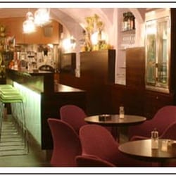 Cafe Zeitlos - Elegantes Interieur im Inneren des ZEITLOS