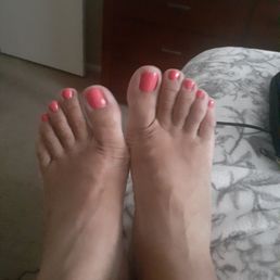 Gel pedicure