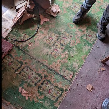 Raz Hauling Services - Before... the green is the old old carpet from the early 1900s - Junk Removal & Hauling Near Me - San Francisco, California Raz Hauling Services - Before... the green is the old old carpet from the early 1900s - Junk Removal & Hauling Near Me - San Francisco, California