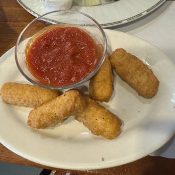 Sal's by Victor - Mozzarella Sticks - Italian Near Me - Williamsburg, Virginia Sal's by Victor - Mozzarella Sticks - Italian Near Me - Williamsburg, Virginia