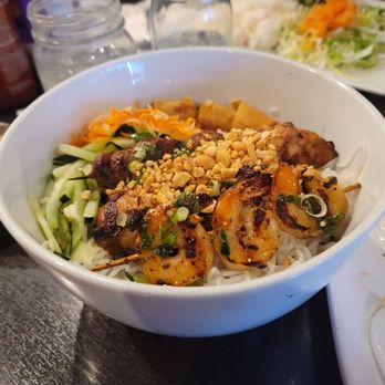 3 Regions Vietnamese Kitchen - Vermicelli combo bowl - Vietnamese Near Me - Cave Creek, Arizona 3 Regions Vietnamese Kitchen - Vermicelli combo bowl - Vietnamese Near Me - Cave Creek, Arizona