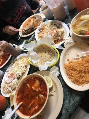 Birrieria Apatzingan by null