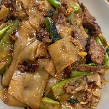 Sisters Thai - Beef Pad See Eew - Thai Near Me - Alexandria, Virginia Sisters Thai - Beef Pad See Eew - Thai Near Me - Alexandria, Virginia