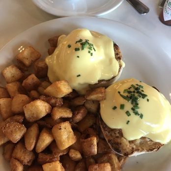 Briarpatch Restaurant - Traditional Eggs Benedict - American Near Me - Winter Park, Florida