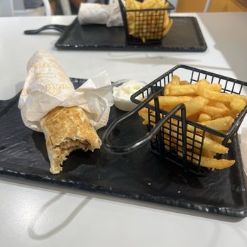 THE DOUGH SHOW - Orlando - Shawarma Mix Plate with fries and garlic sauce - Mediterranean Near Me - Orlando, Florida THE DOUGH SHOW - Orlando - Shawarma Mix Plate with fries and garlic sauce - Mediterranean Near Me - Orlando, Florida